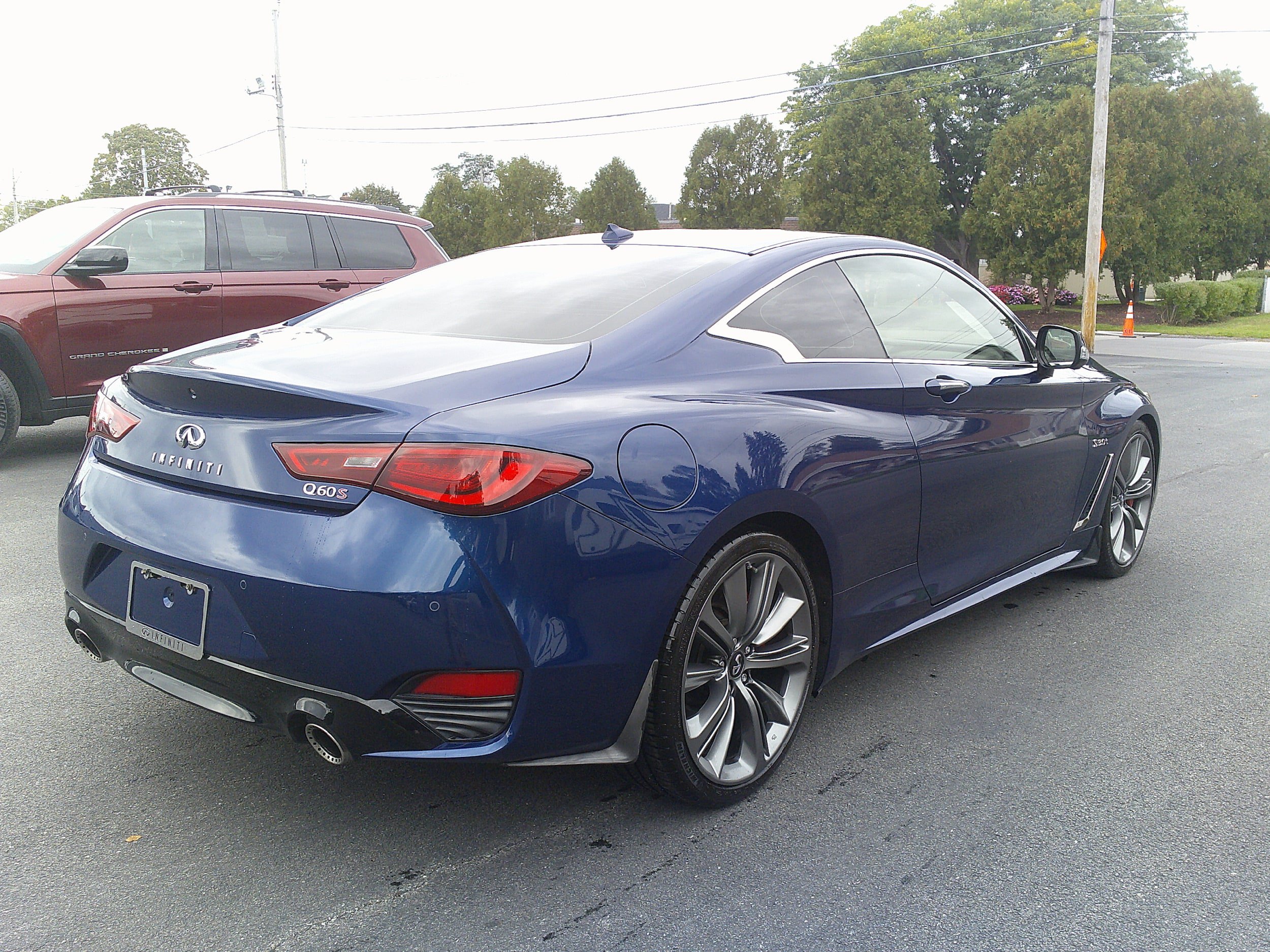 Used 2020 INFINITI Q60 Red Sport 400 w/ Proactive Package RWD image 5