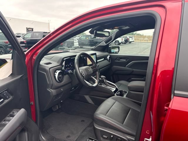 Certified 2024 Chevrolet Colorado Z71 w/ LPO, Dark Essentials Package AWD/4WD image 12