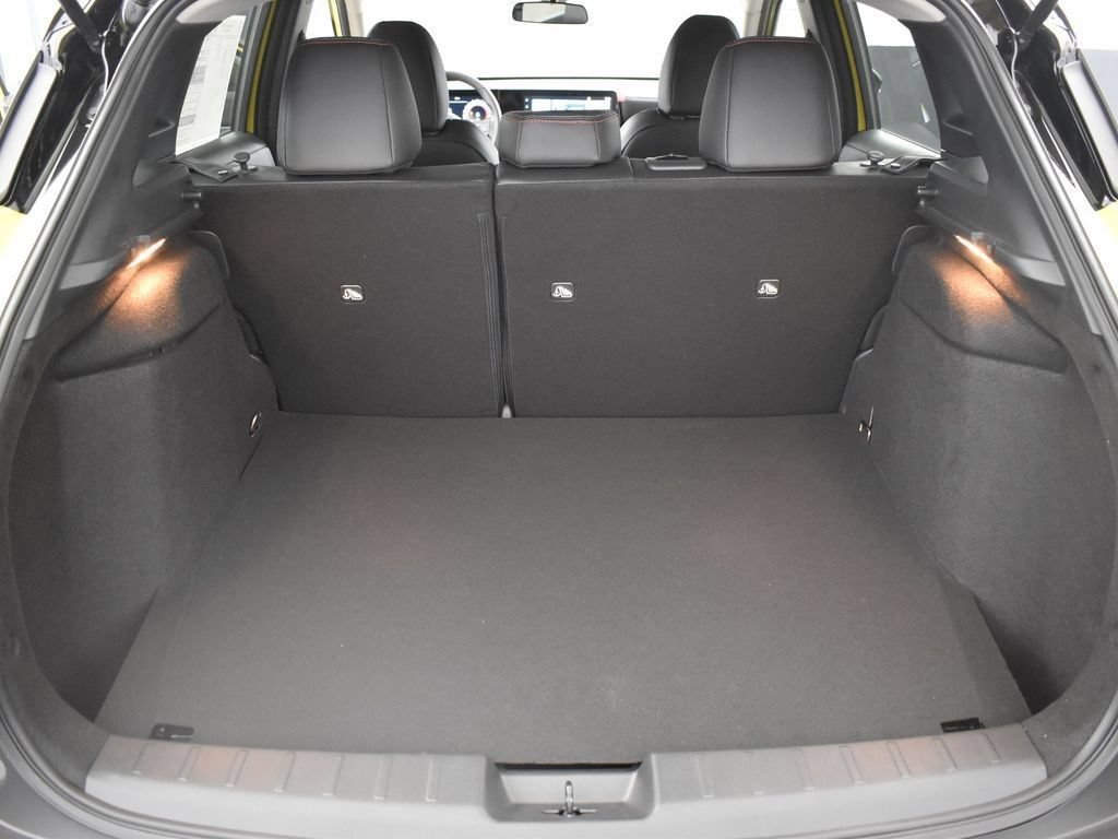New 2025 Nissan Kicks SR AWD/4WD image 34