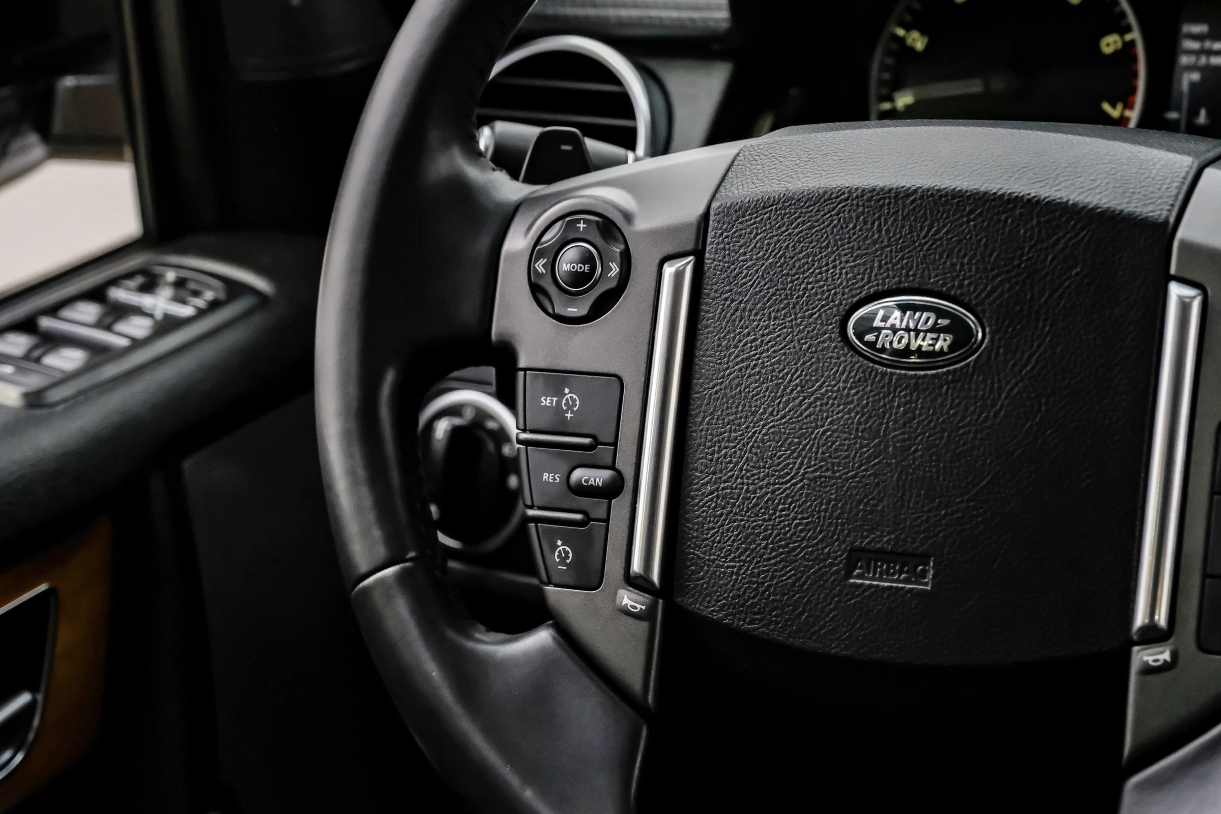 Used 2014 Land Rover LR4 HSE AWD/4WD image 11