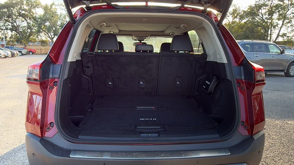 Used 2023 Nissan Rogue SL w/ SL Premium Package image 21