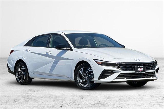 New 2025 Hyundai Elantra SEL