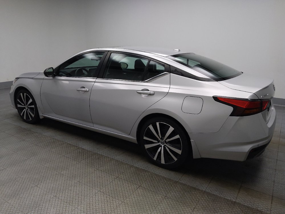 Used 2020 Nissan Altima 2.5 SR w/ Premium Package FWD image 3
