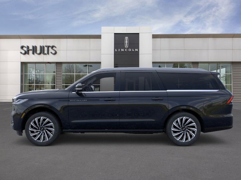 New 2025 Lincoln Navigator L Black Label image 3