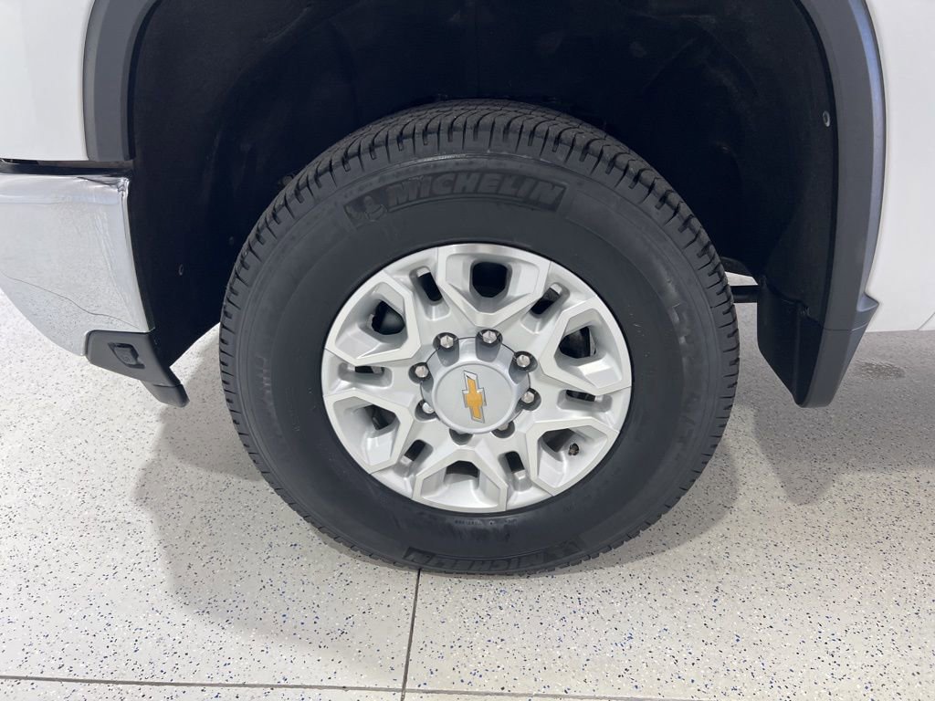 Used 2024 Chevrolet Silverado 2500 LTZ image 28