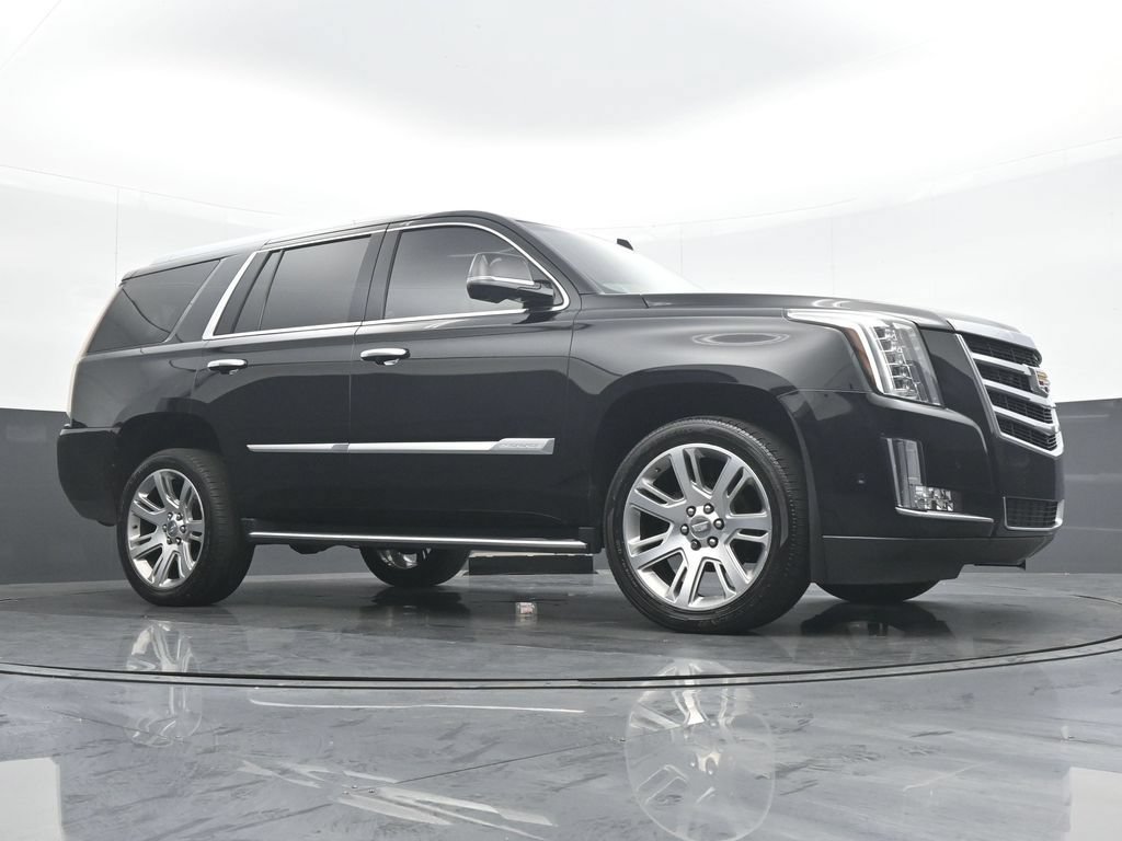 Used 2019 Cadillac Escalade Luxury AWD/4WD image 34