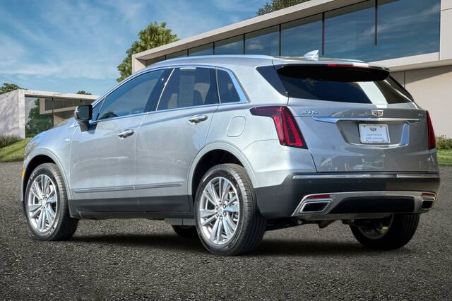 Used 2025 Cadillac XT5 Premium Luxury image 6