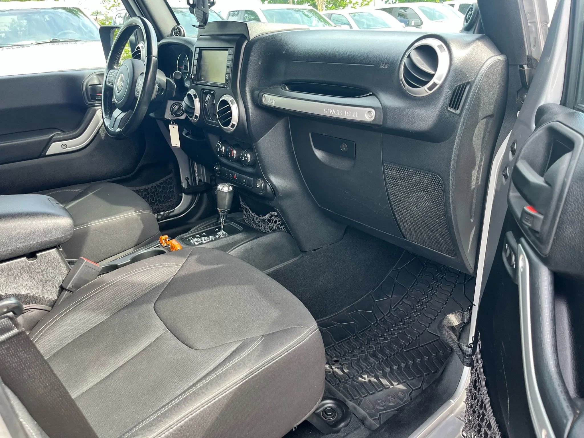 Used 2013 Jeep Wrangler Unlimited Sahara w/ Connectivity Group image 20