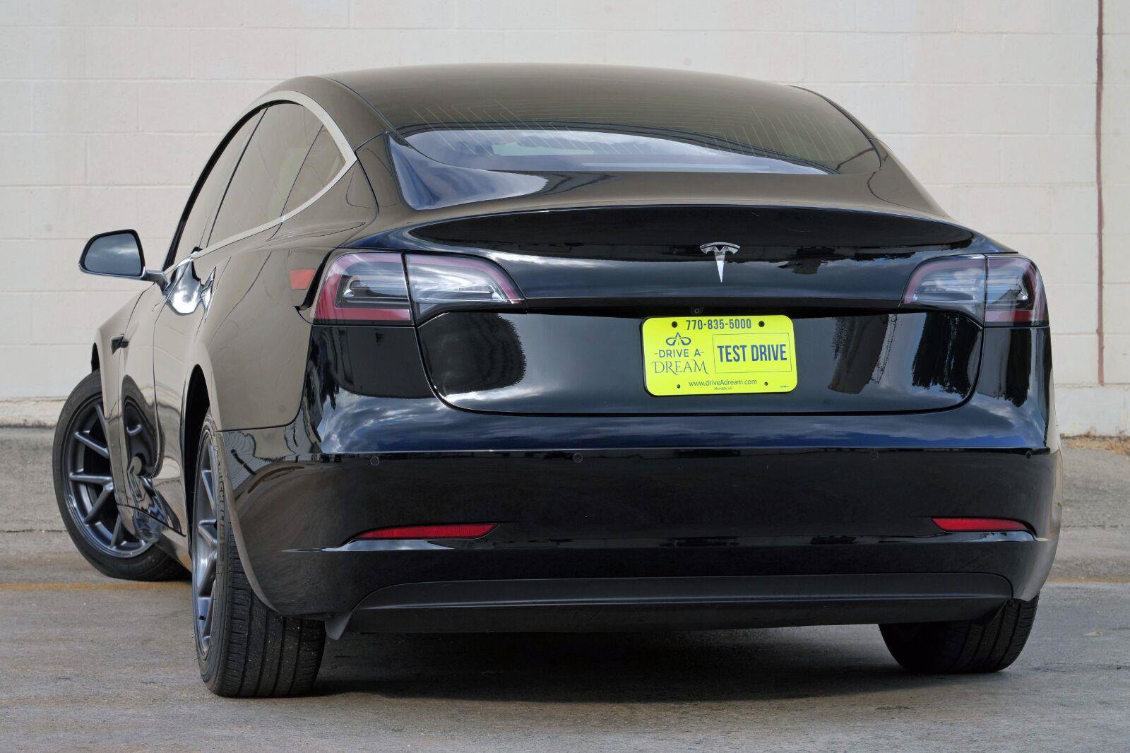 Used 2020 Tesla Model 3 Standard Range Plus RWD image 5