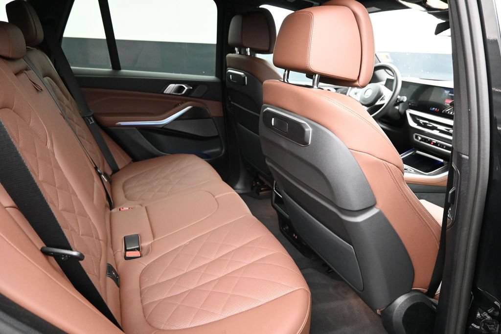 Used 2026 BMW X5 M60i AWD/4WD image 18