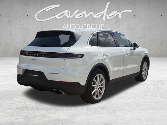 Used 2024 Porsche Cayenne AWD/4WD image 16