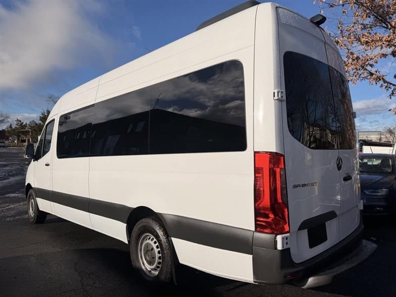 Used 2022 Mercedes-Benz Sprinter 2500 image 3