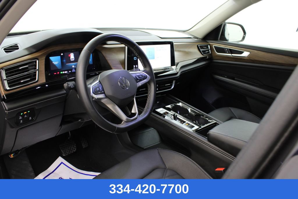 Certified 2025 Volkswagen Atlas SE image 14