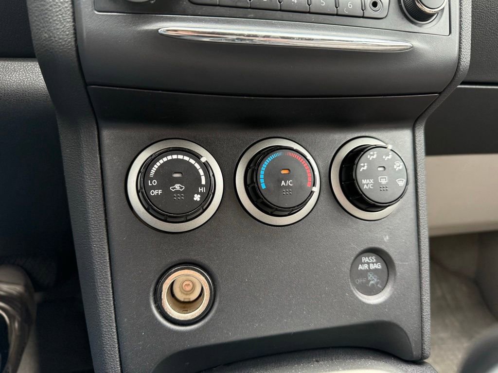 Used 2013 Nissan Rogue SV image 10