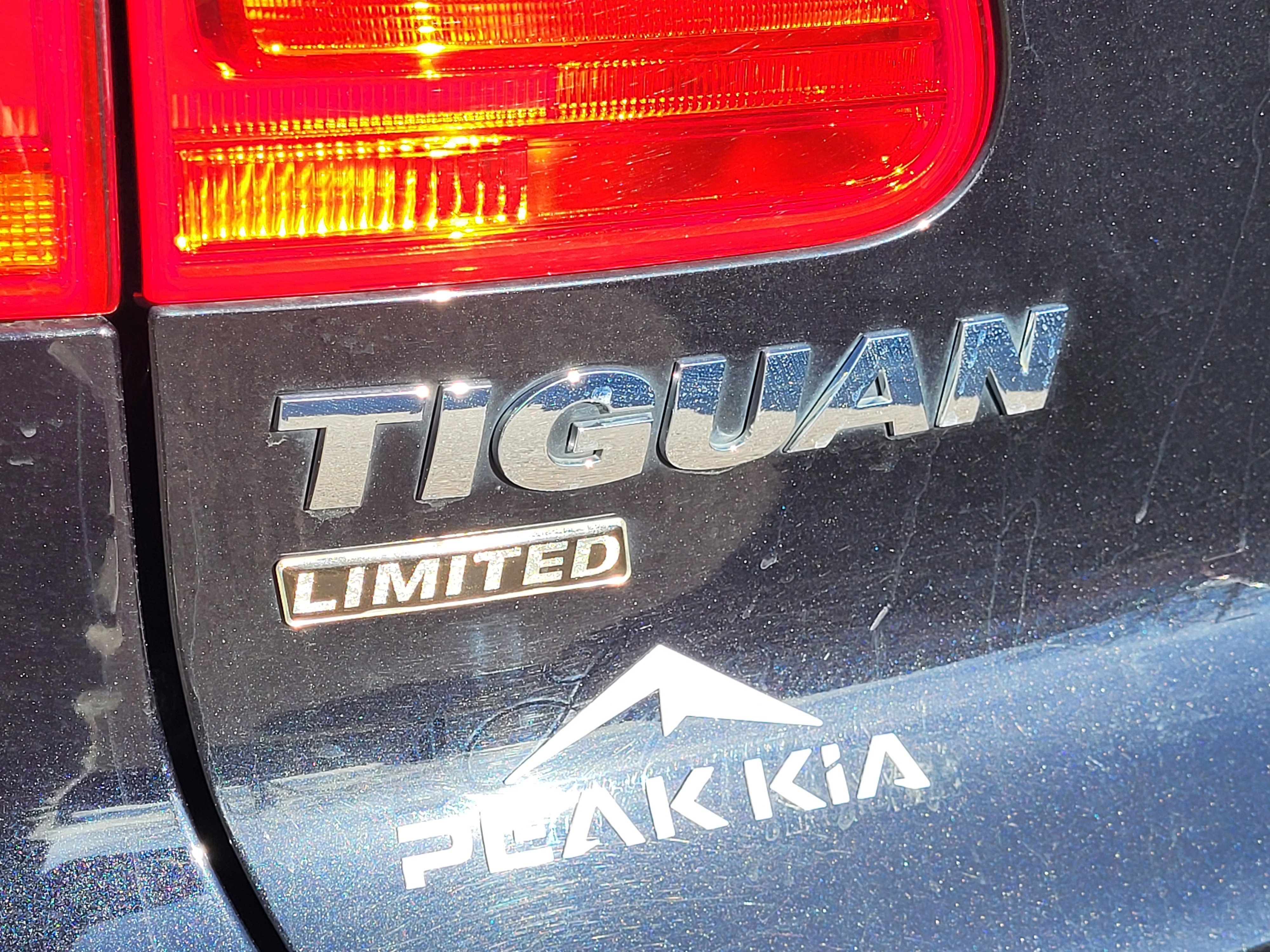 Used 2018 Volkswagen Tiguan Limited image 12