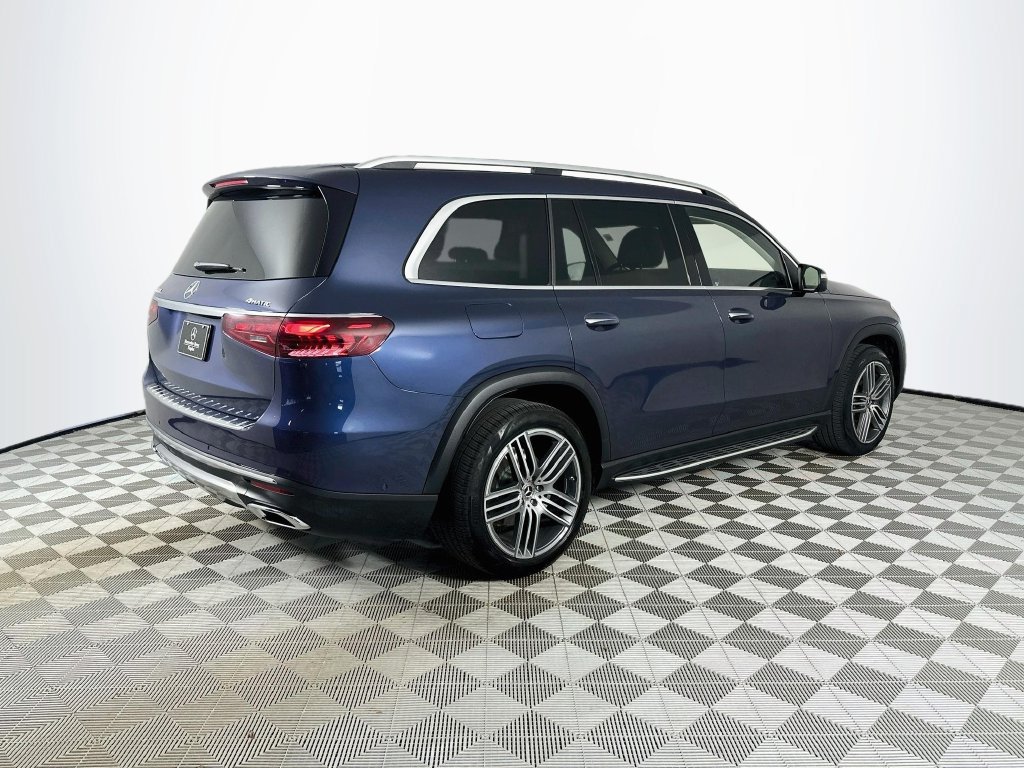 Used 2024 Mercedes-Benz GLS 450 4MATIC image 7