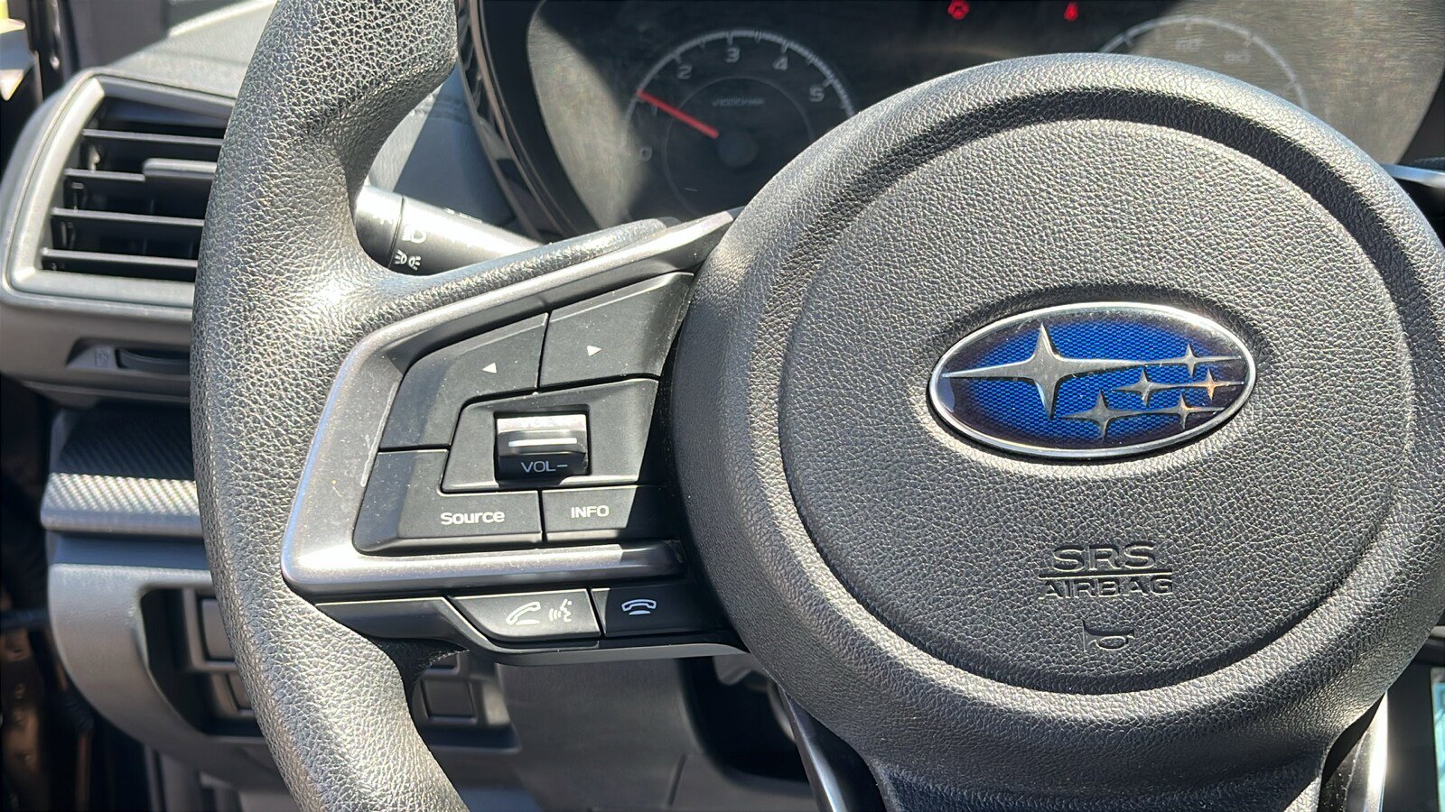 Used 2018 Subaru Crosstrek 2.0i AWD/4WD image 12
