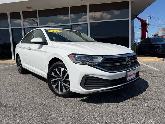 Used 2024 Volkswagen Jetta S FWD image 2