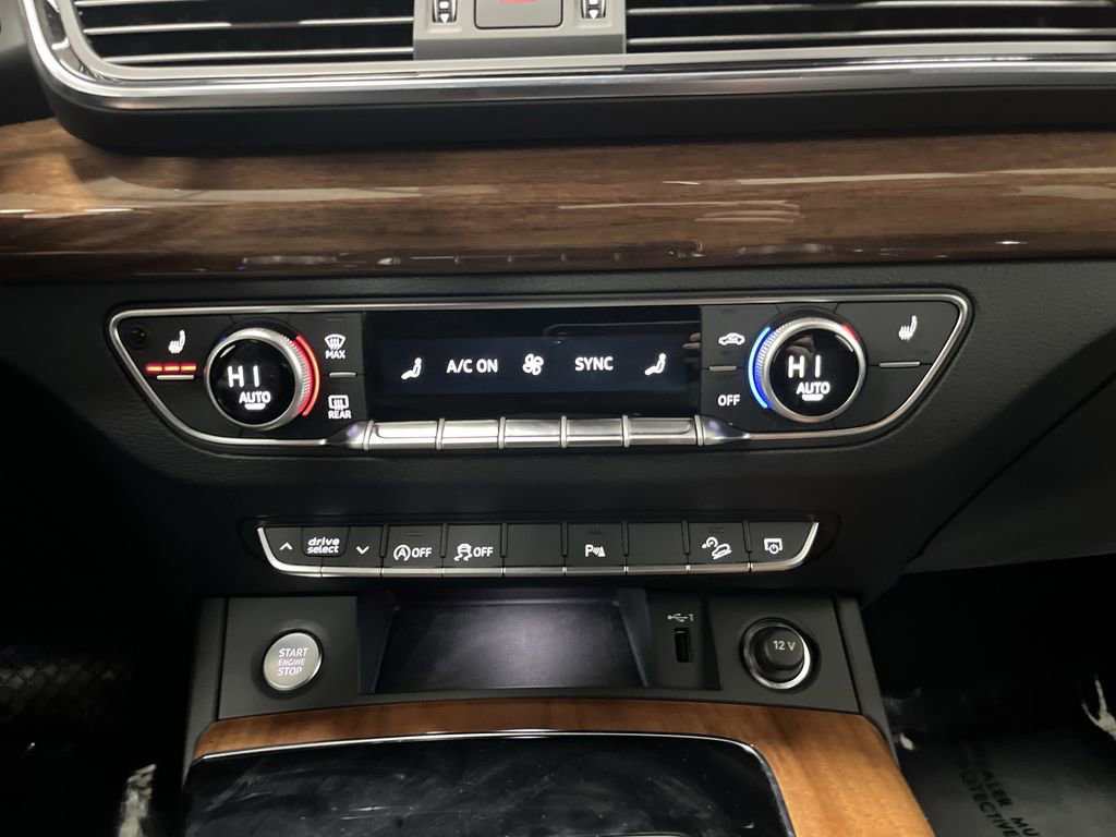 Used 2023 Audi Q5 2.0T Premium w/ Convenience Package image 18