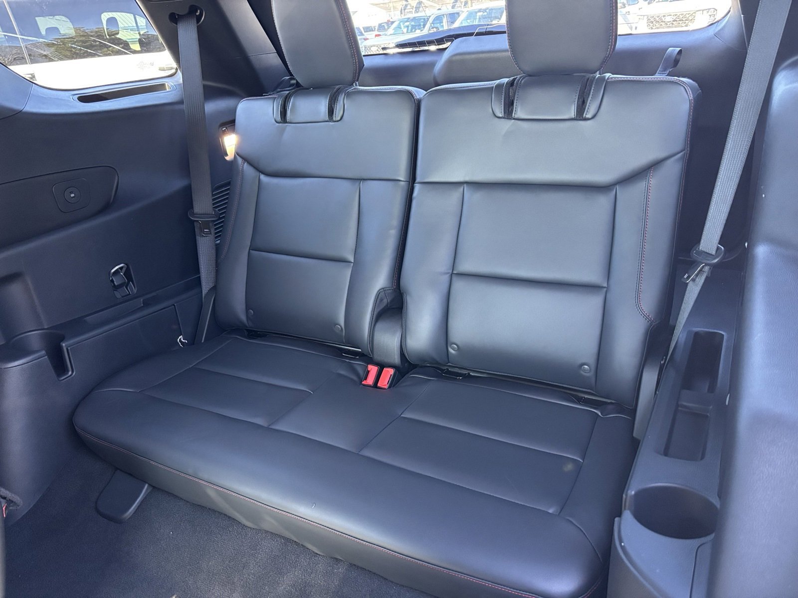 Used 2025 Ford Explorer ST-Line w/ Premium Package image 27