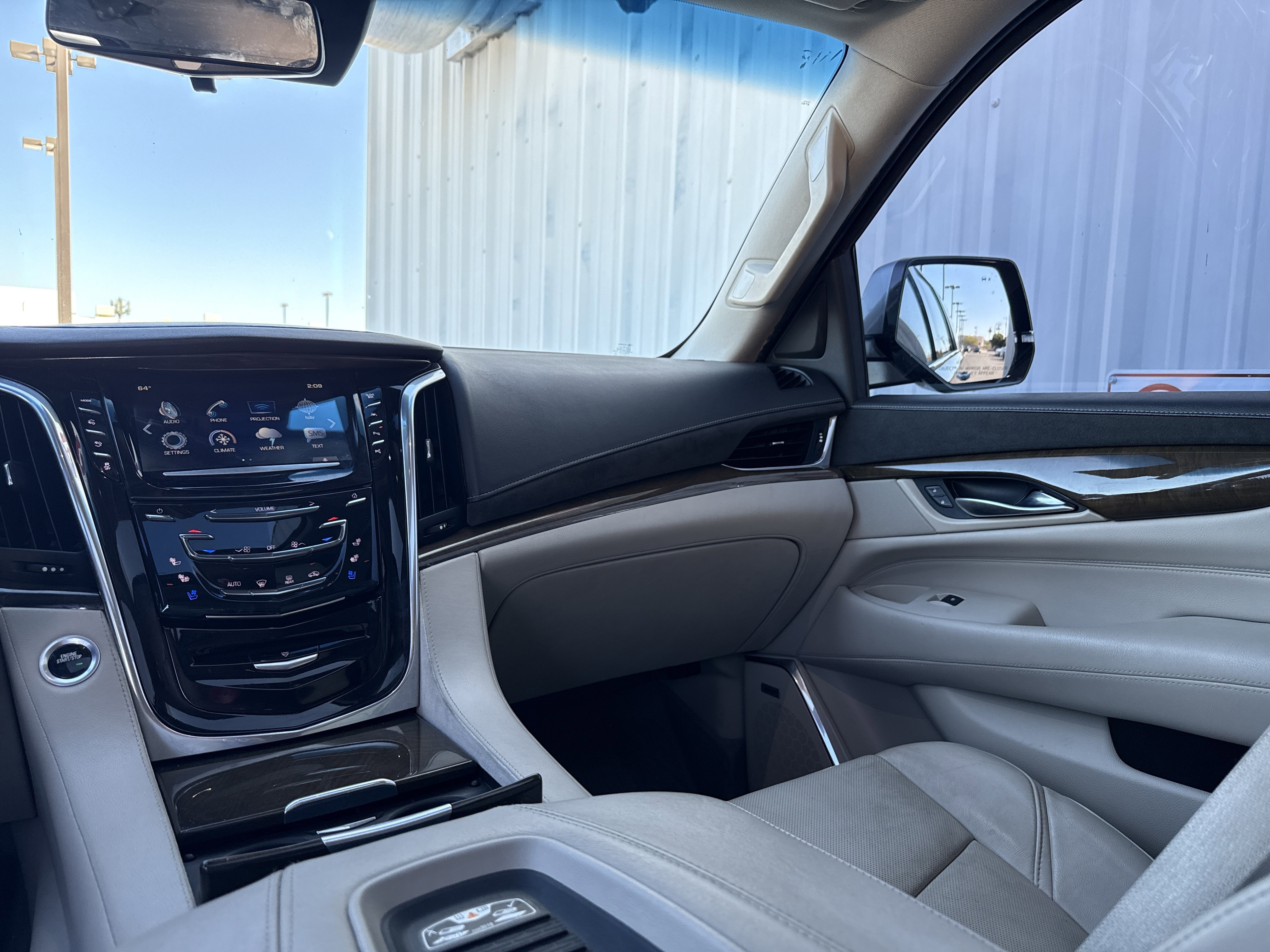 Used 2018 Cadillac Escalade Luxury w/ LPO, Radiant Package image 22