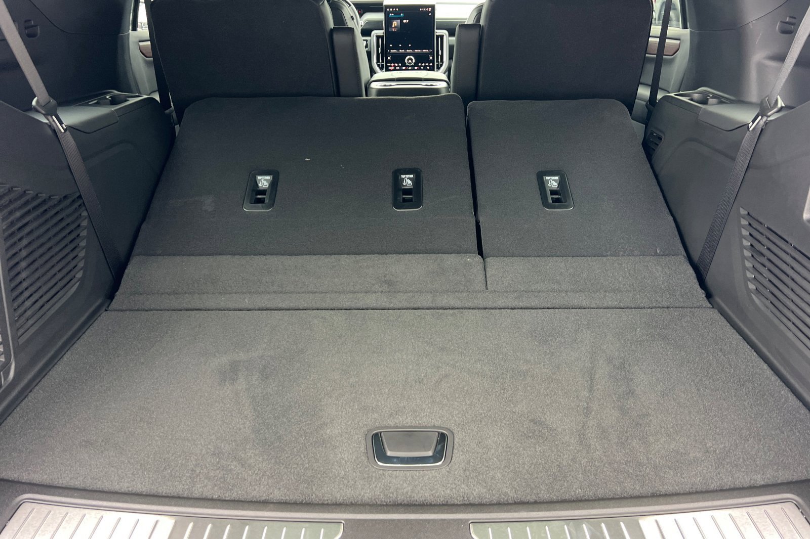 New 2026 GMC Yukon Denali w/ Advanced Technology Package image 16