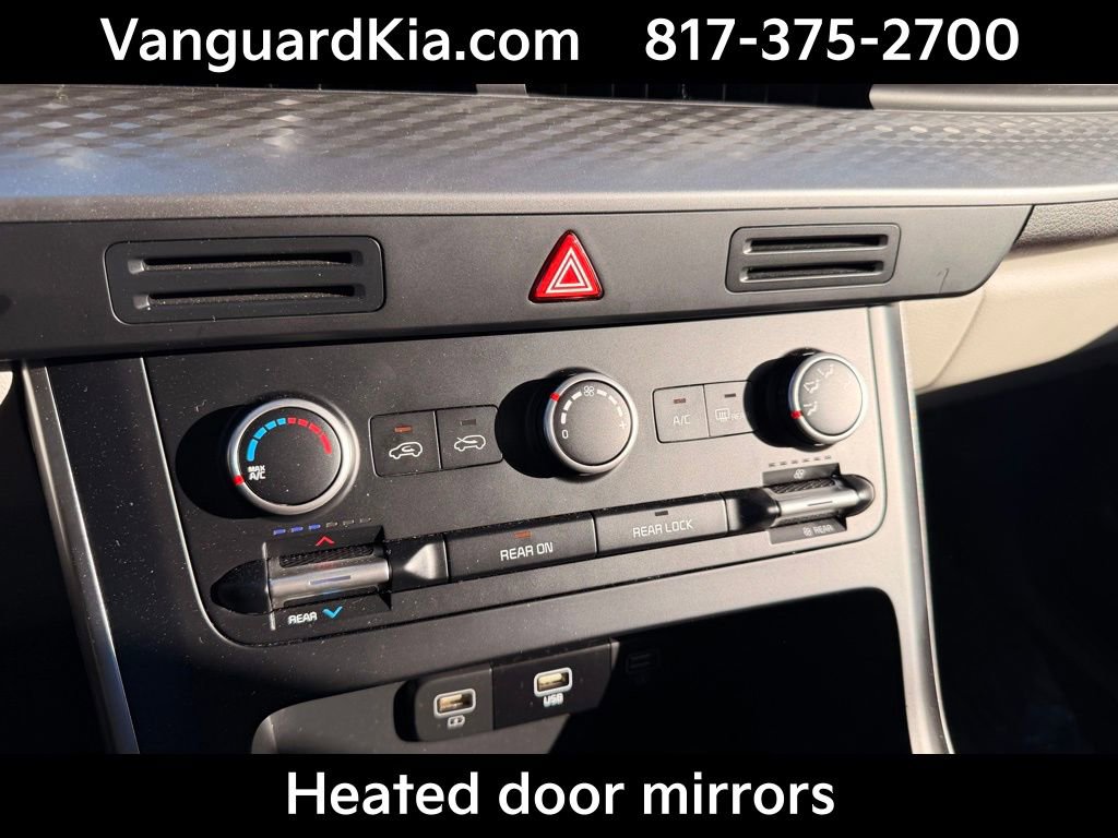 Certified 2024 Kia Carnival LX image 21