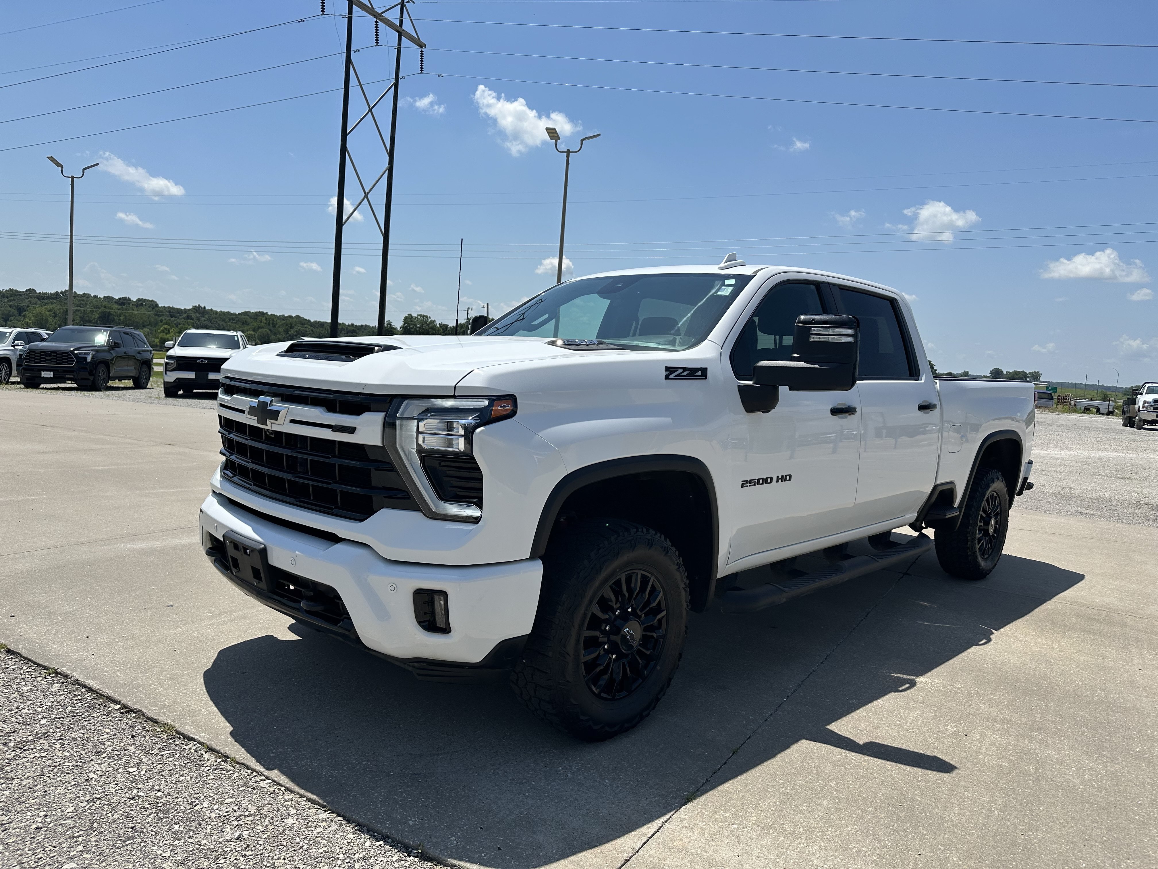 Used 2024 Chevrolet Silverado 2500 LTZ w/ LTZ Plus Package AWD/4WD image 6