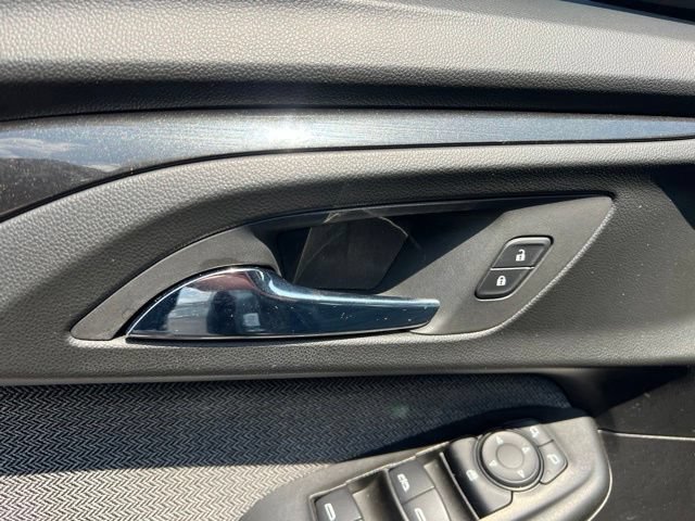 Used 2022 Chevrolet TrailBlazer LT w/ LPO, Blackout Package FWD image 26