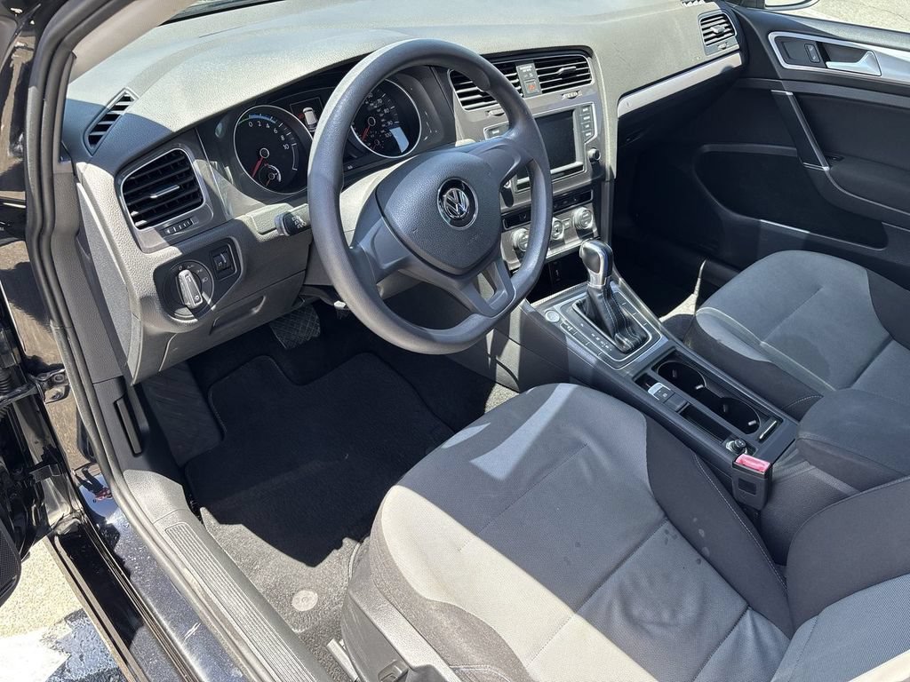 Used 2016 Volkswagen e-Golf SE FWD image 13