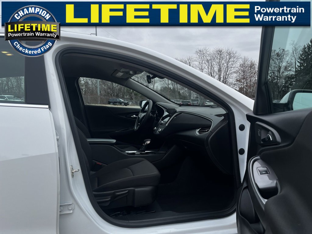 Used 2023 Chevrolet Malibu LT image 36