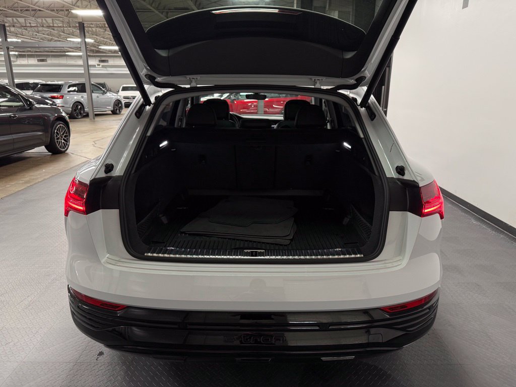 Used 2024 Audi Q8 e-tron Prestige w/ Prestige Package AWD/4WD image 15