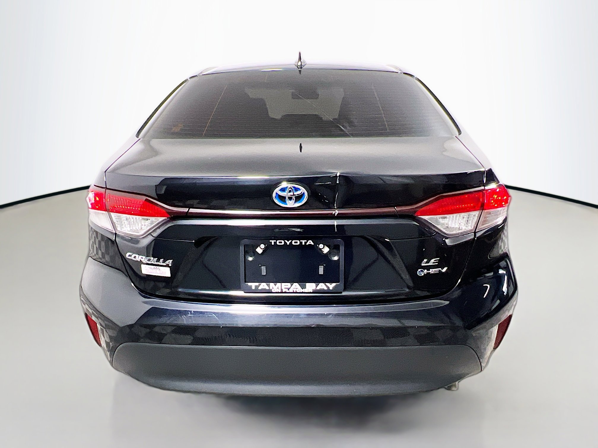 Used 2025 Toyota Corolla LE FWD image 6