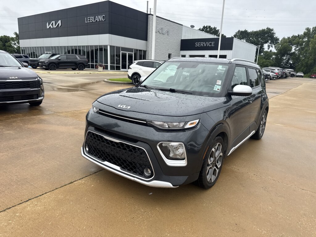 Used 2022 Kia Soul X-Line FWD image 3