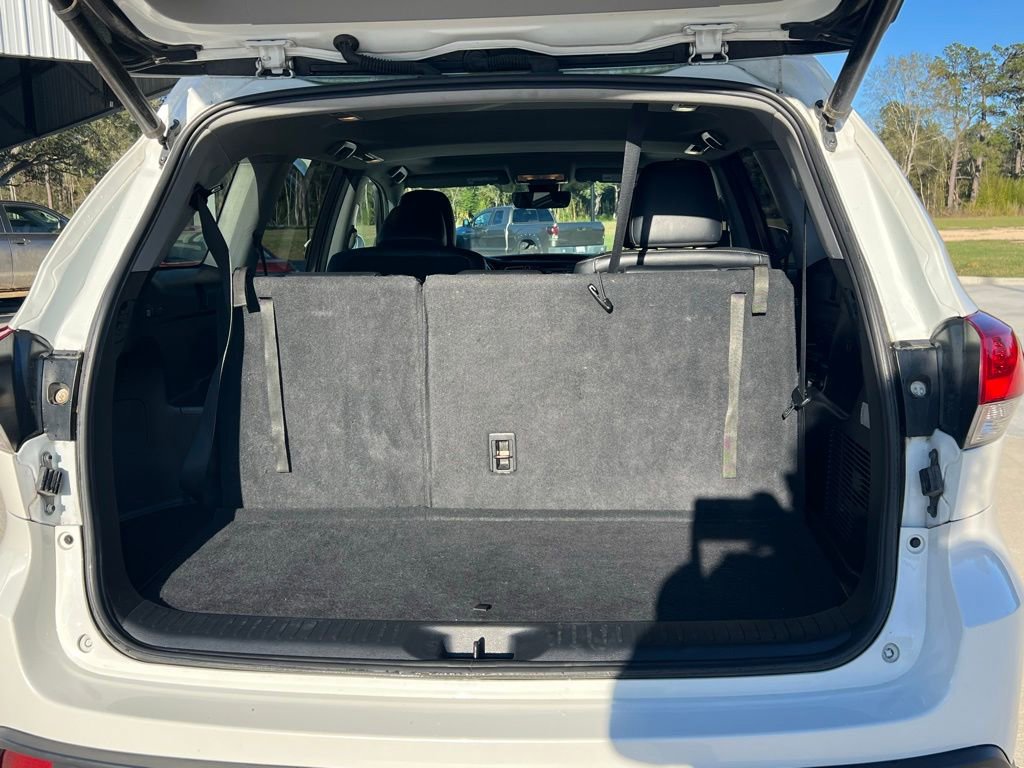 Used 2019 Toyota Highlander XLE image 23
