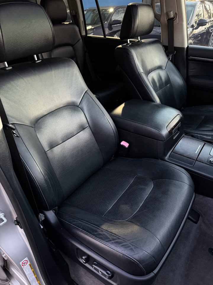 Used 2013 Toyota Land Cruiser image 34