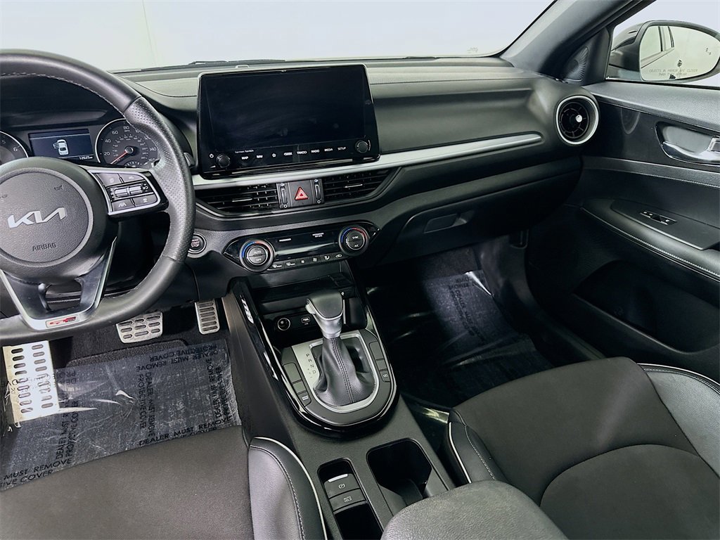 Used 2024 Kia Forte GT-Line w/ GT-Line Premium Package image 19