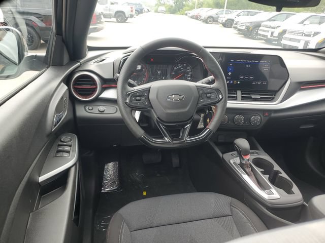 New 2026 Chevrolet Trax RS w/ Sunroof Package FWD image 11