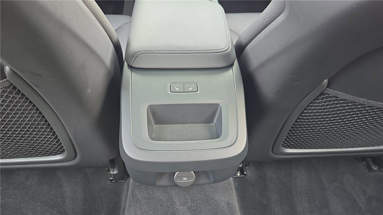 Used 2025 Volvo V60 B5 Cross Country Plus AWD/4WD image 17