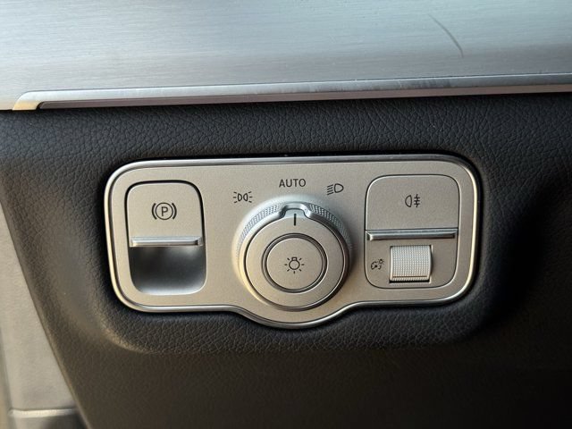Used 2025 Mercedes-Benz GLS 450 4MATIC image 29