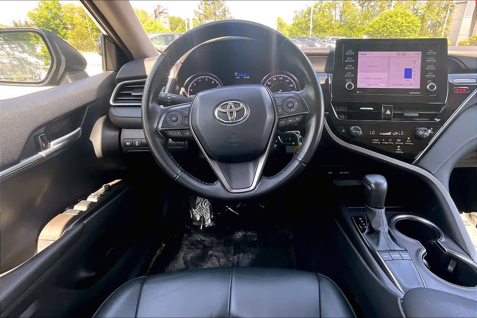 Used 2024 Toyota Camry SE FWD image 6
