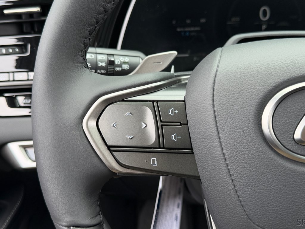 New 2026 Lexus RX 350h w/ Convenience Package AWD/4WD image 16