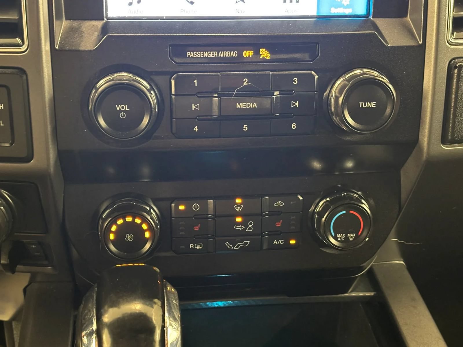 Used 2019 Ford F150 XLT w/ Equipment Group 302A Luxury AWD/4WD image 42