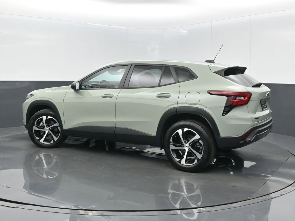 Used 2024 Chevrolet Trax RS w/ Driver Confidence Package image 5