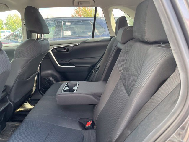 Used 2021 Toyota RAV4 LE AWD/4WD image 8