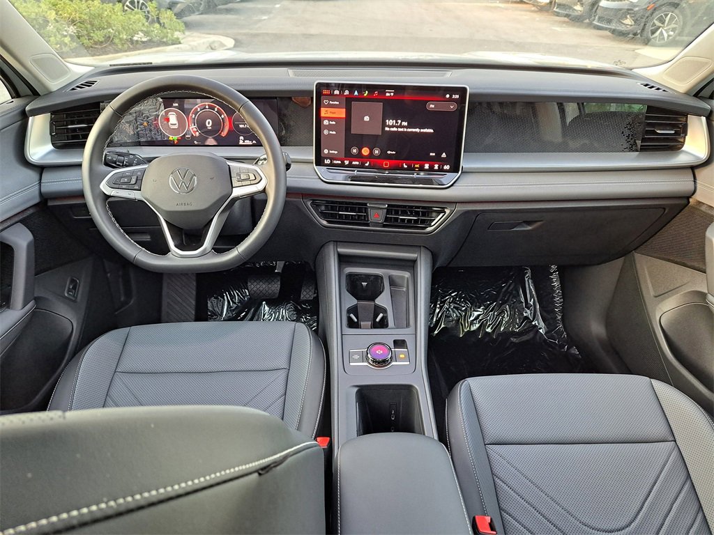 New 2026 Volkswagen Tiguan SE image 6