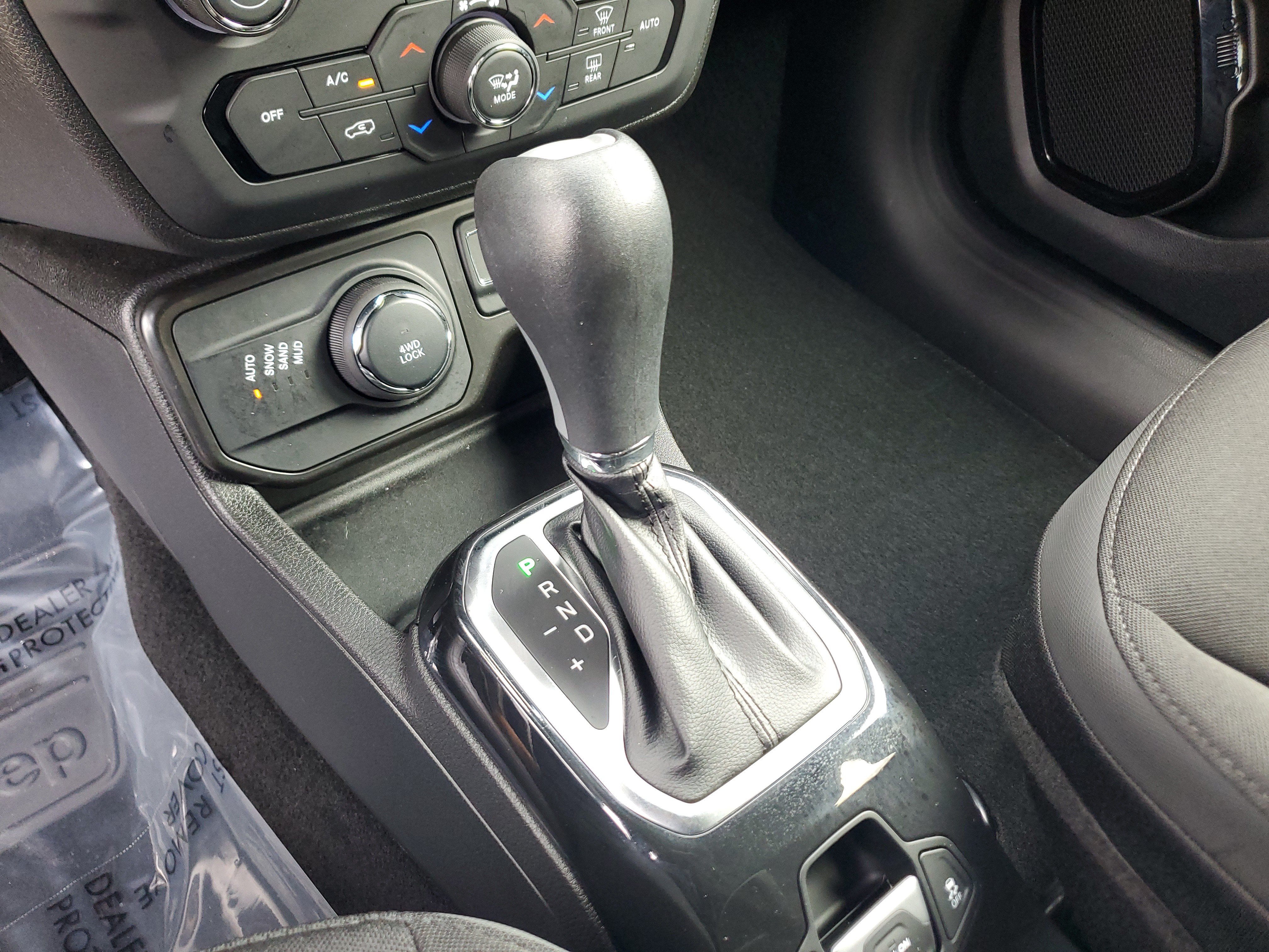 Used 2022 Jeep Renegade Altitude w/ Convenience Group AWD/4WD image 24