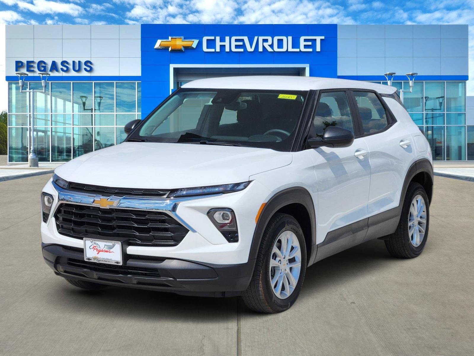 New 2026 Chevrolet TrailBlazer LS FWD image 2