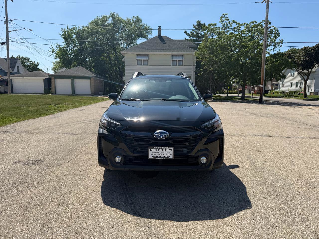 Used 2024 Subaru Outback Premium AWD/4WD image 2