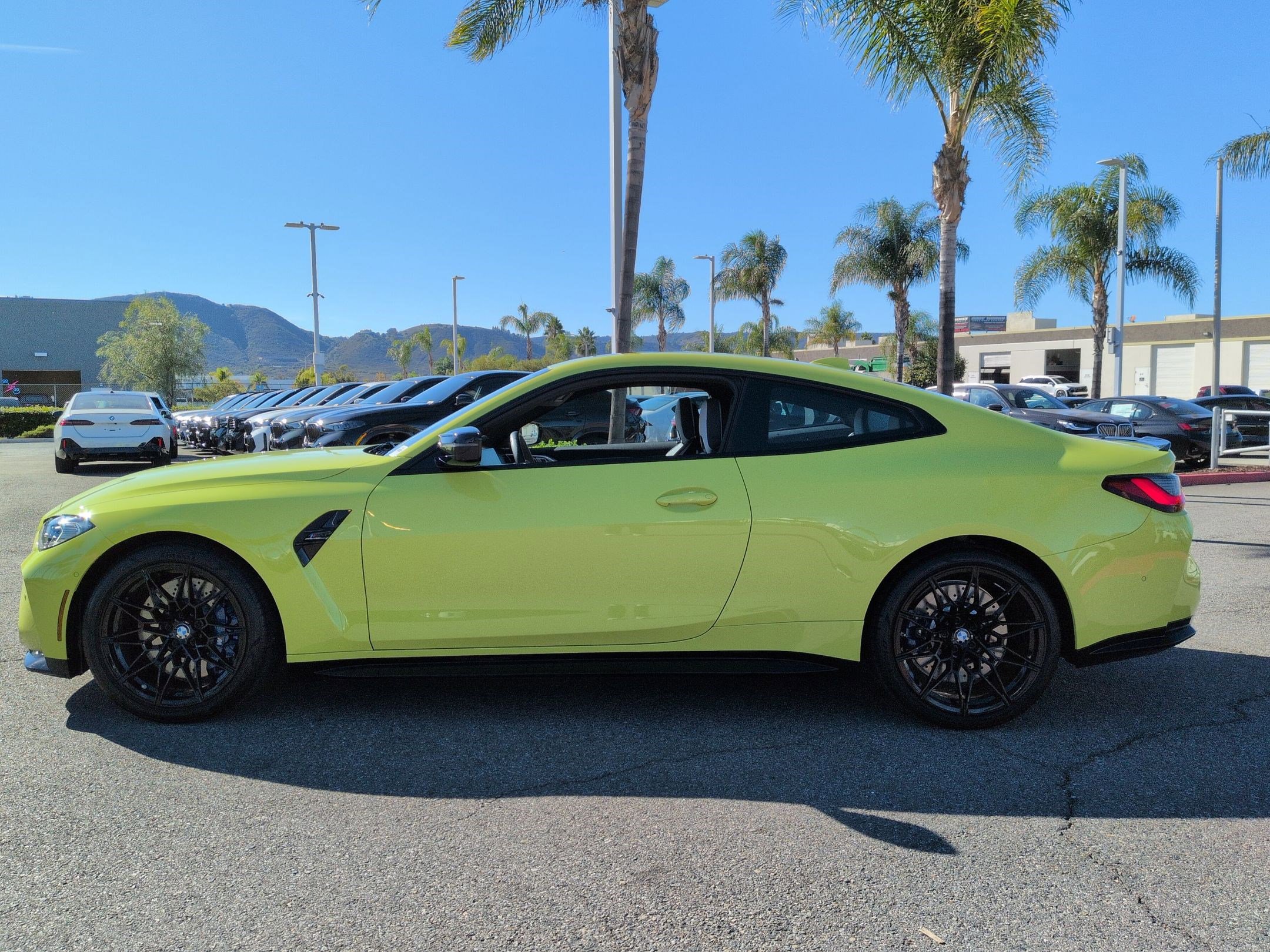 Used 2021 BMW M4 Competition w/ Executive Package image 7